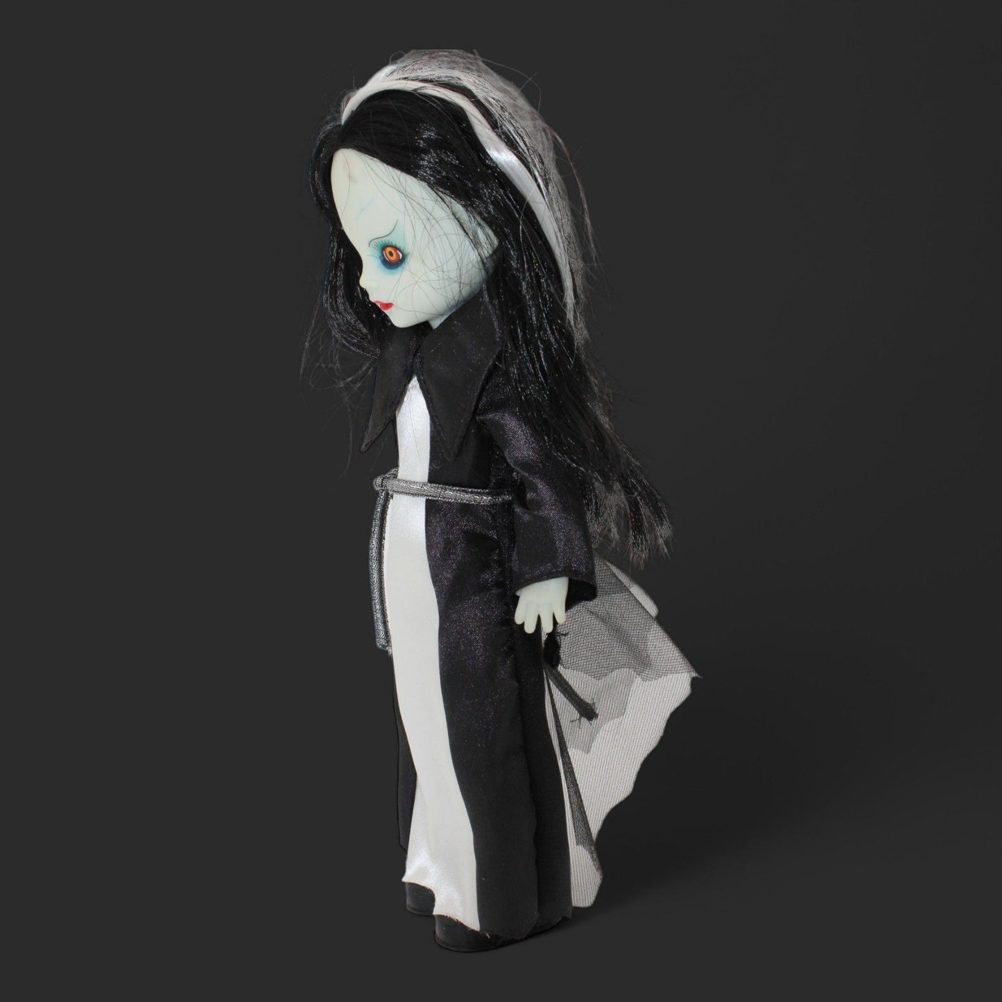 Living Dead Dolls Series 18 Ingrid 10-Inch Gothic Horror Doll W/ Black & White Outfit